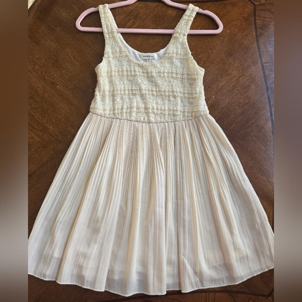 MONTEAU Cream Sleeveless Dress. Size M - Picture 10 of 10